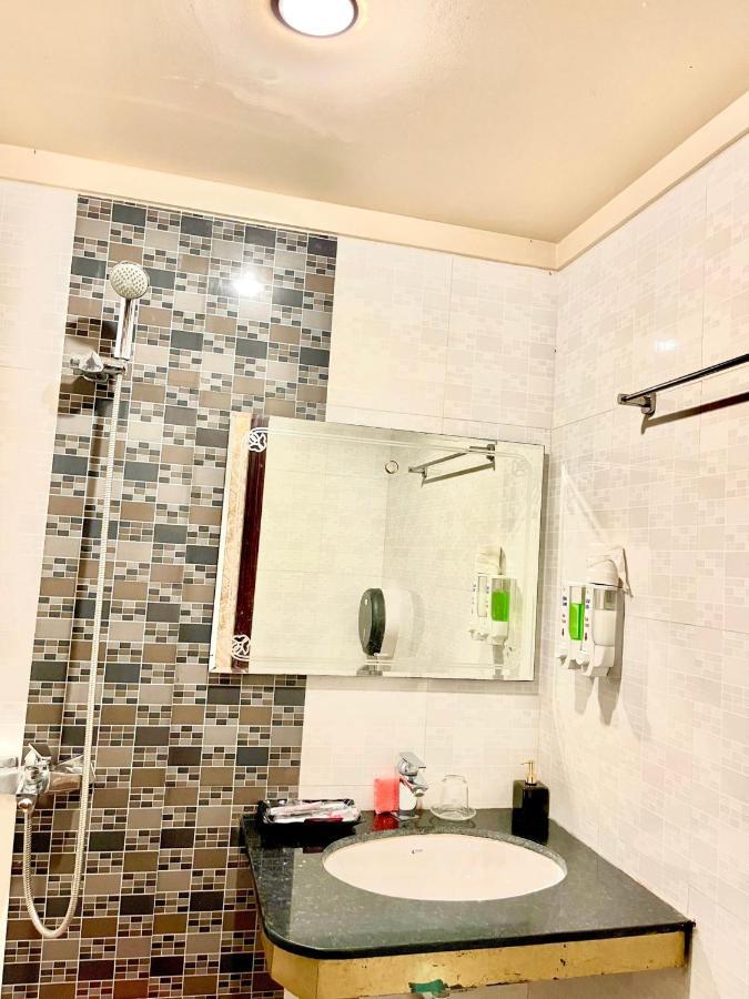 Hong Phuc Hotel 2 Da Nang Buitenkant foto